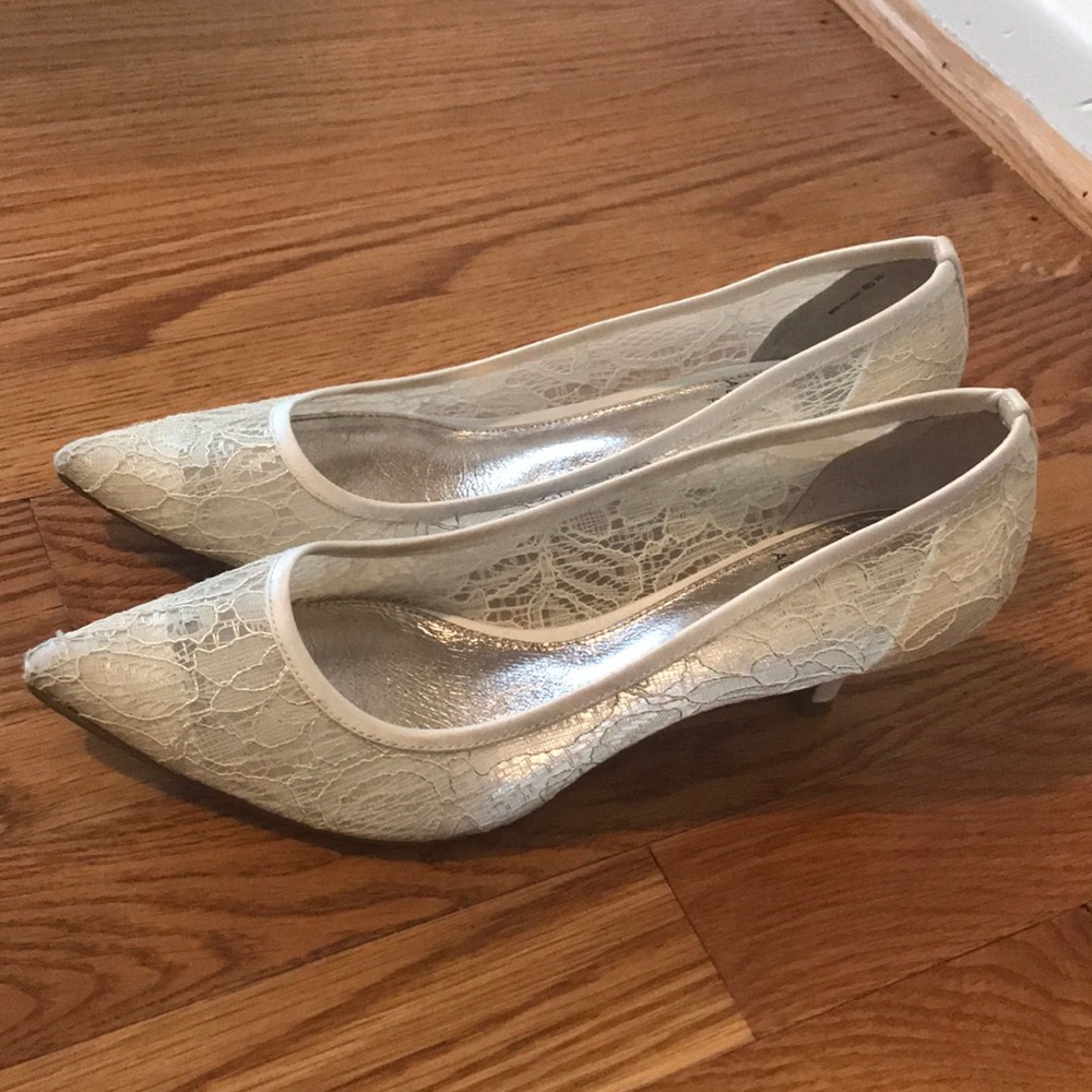 Adrianna Papell white lace shoe